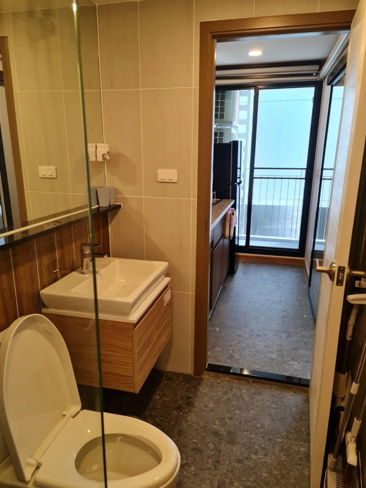 For rent: The Cube Loft Srinakarin-Theparak, ready to move in, fully equipped with amenities. Come reserve now before it's too late.