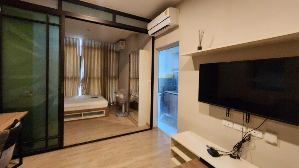 For rent THE CUBE NORTH Chaengwattana 12, swimming pool view, clearly separated rooms. You will regret it if you miss it.