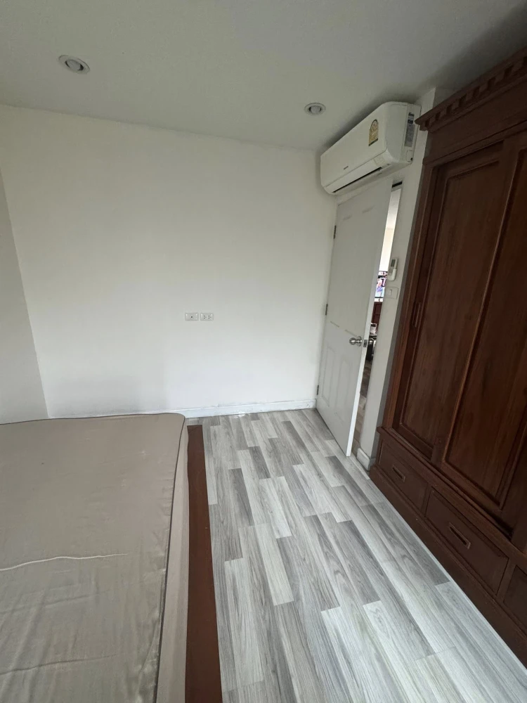 For rent: The Cube Plus Chaengwattana, 2 bedrooms, 1 bathroom, 3rd floor (not high), affordable price. Book now, don't miss out!