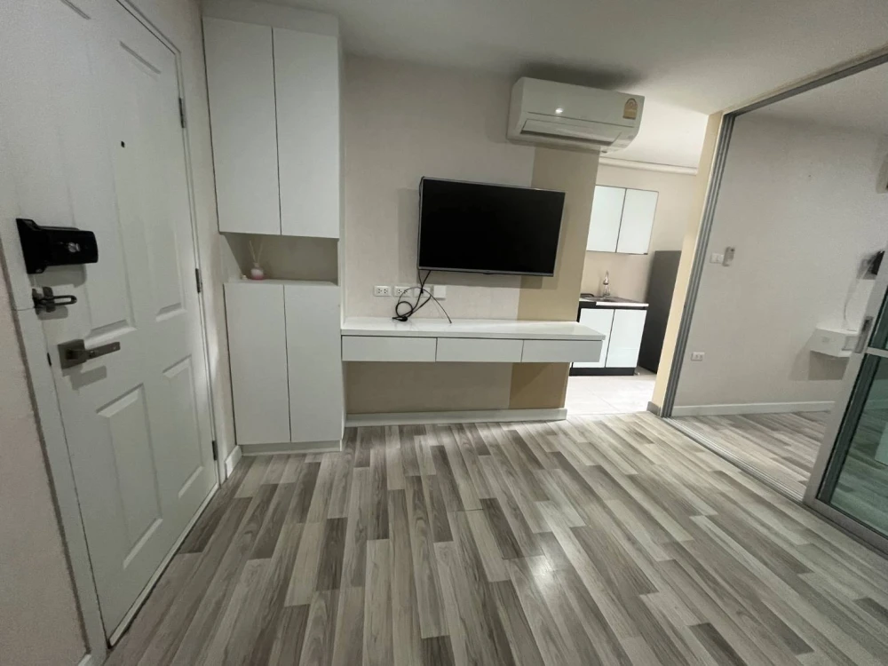 For rent: The Cube Plus Chaengwattana. Ready to move in, fully furnished. Book now, don't miss out!