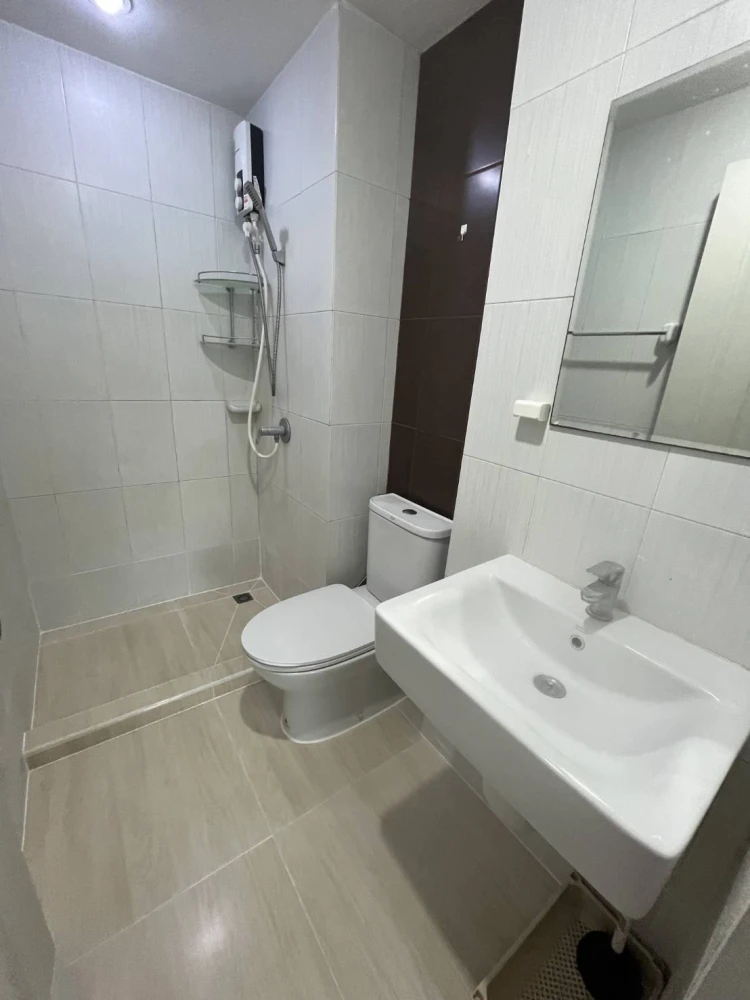 For rent: The Cube Plus Chaengwattana. Ready to move in, fully furnished. Book now, don't miss out!
