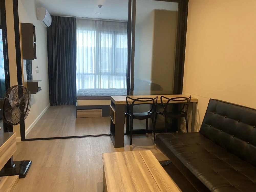 For rent: The Cube Plus Phaholyothin 56, 3rd floor, partitioned room, fully furnished, nice to live in, reserve now, urgent.
