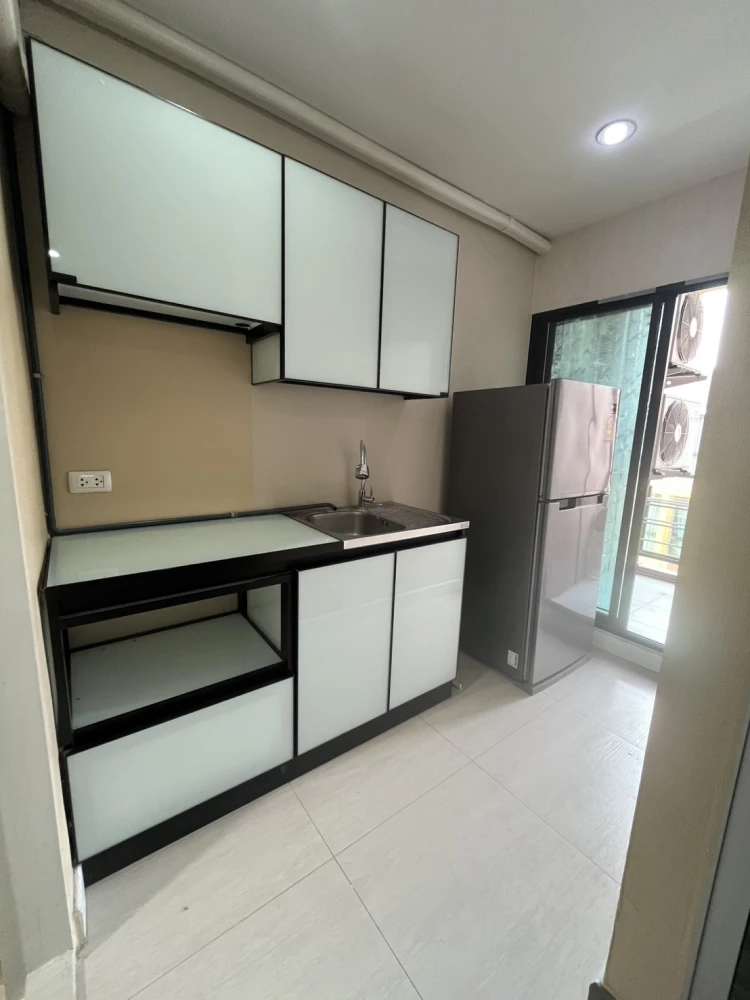 For rent, The Cube Plus Chaengwattana, a private room, fully furnished, plus a built-in washing machine. You can't miss it.