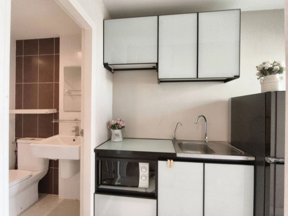 For rent: The Cube Plus Chaengwattana. Ready to move in. Fully furnished and equipped. Just bring your bags and move in. Don't hesitate.