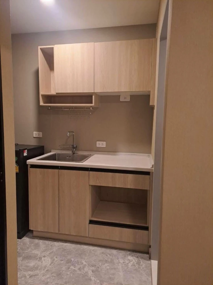 For rent: The Cube South Chaengwattana 15/1, 5th floor, fully furnished room, nice to live in, book now, don't miss out.