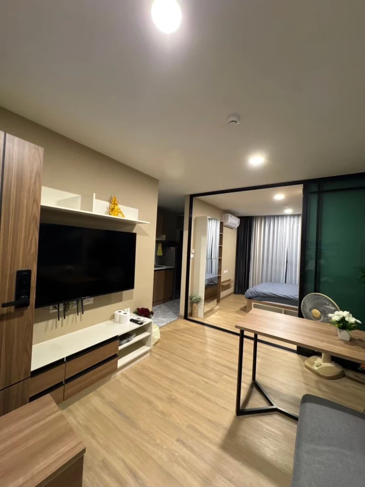 For rent: The Cube South Chaengwattana 15/1. Nice room, fully furnished + appliances included. Book now!