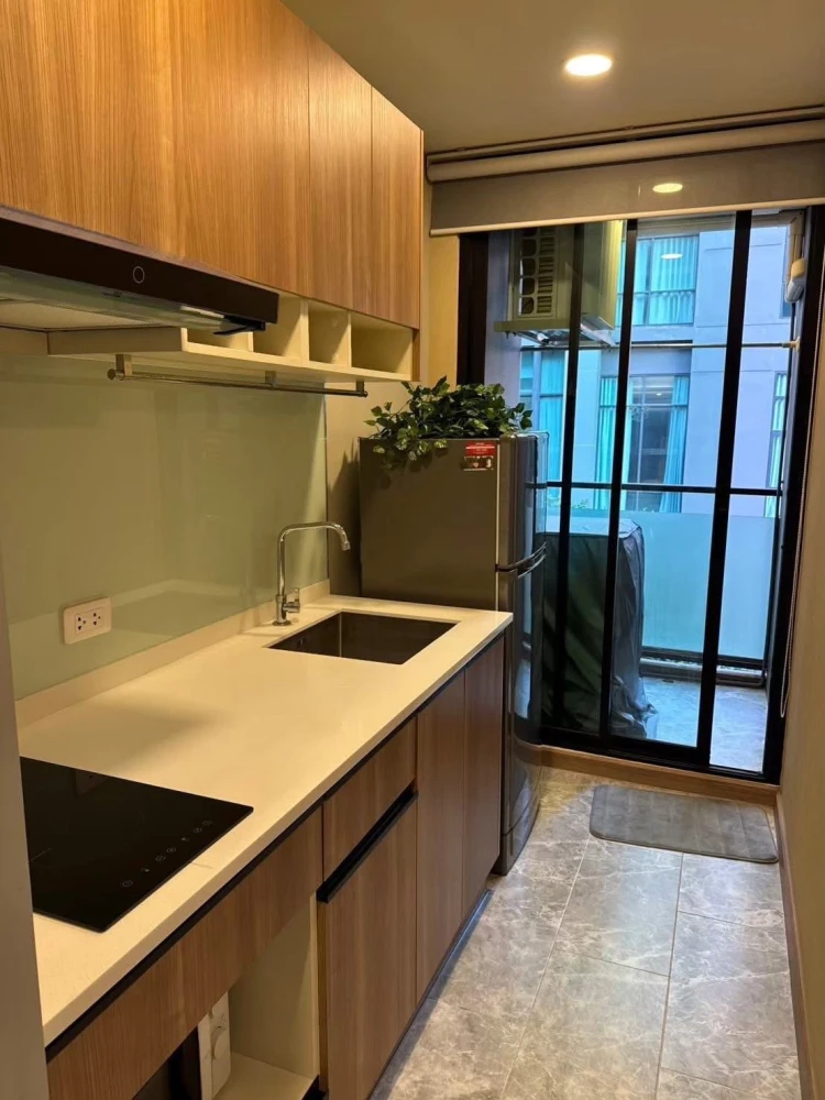 For rent: The Cube South Chaengwattana 15/1. Nice room, fully furnished + appliances included. Book now!