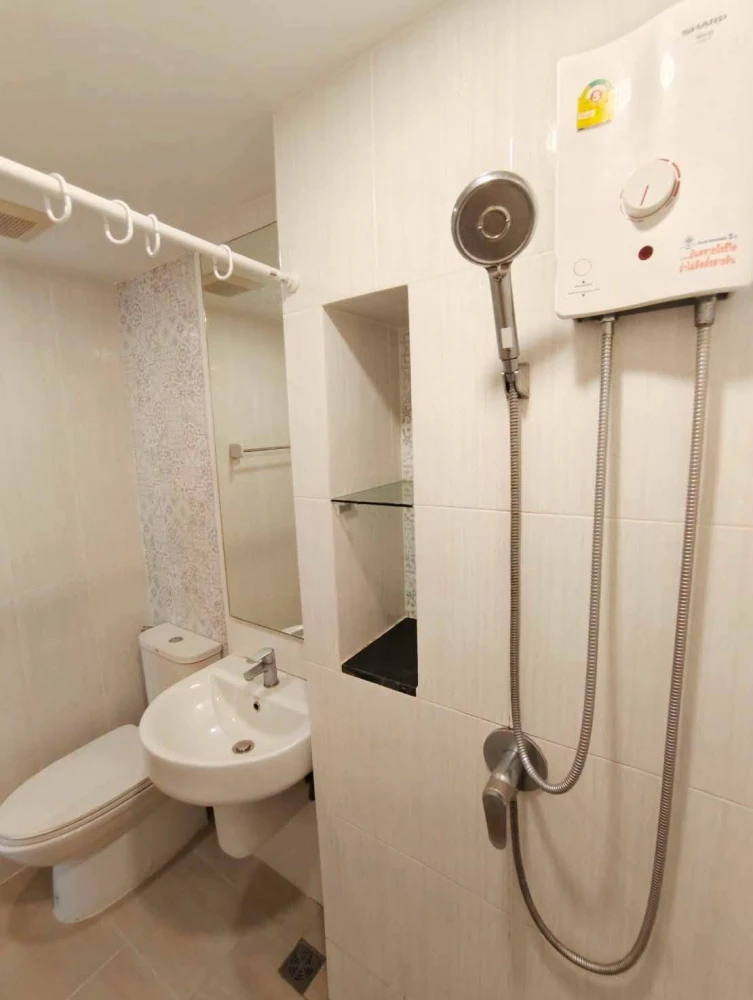 For rent: The Cube Station Ramintra 109. A comfortable room with complete amenities. Don't miss out!