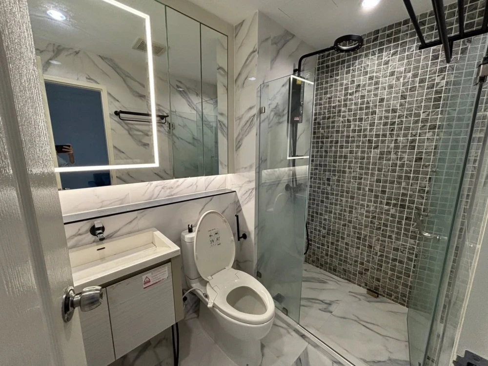 For rent: The Cuvee Tiwanon, a nice room, good location, convenient travel, beautiful view, not blocked, book now.