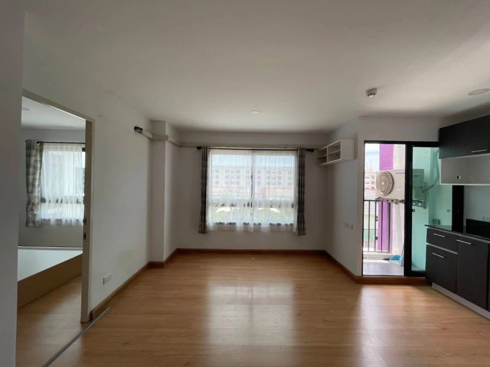 For rent: The Diamond Nawa Nakhon-Taladthai, 1 bedroom, 1 bathroom, plenty of usable space, good location, reserve now!