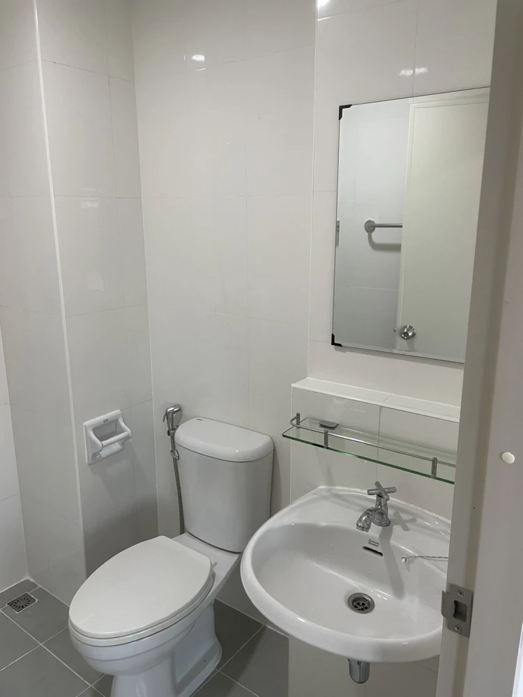 For rent: The Diamond Nawa Nakhon-Taladthai, 3rd floor, fully furnished, very livable. Book now! (Urgent!)
