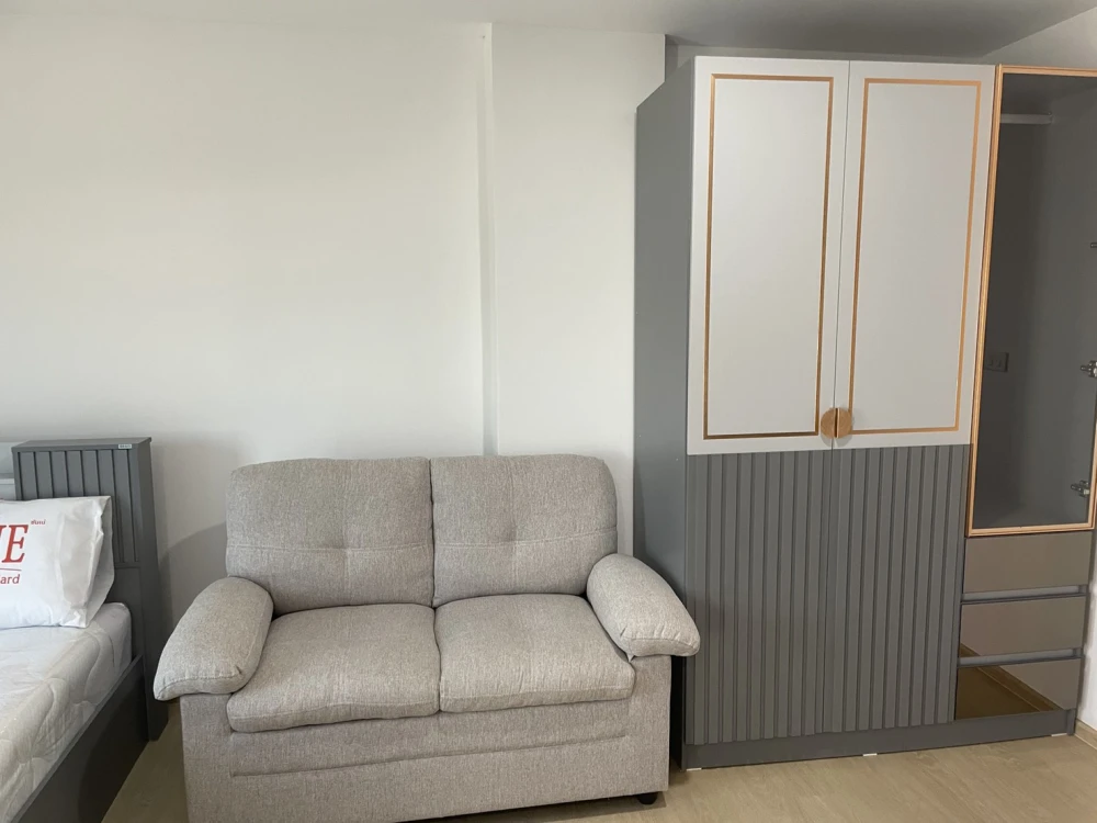 For rent: The Diamond Nawa Nakhon-Taladthai, 3rd floor, fully furnished, very livable. Book now! (Urgent!)