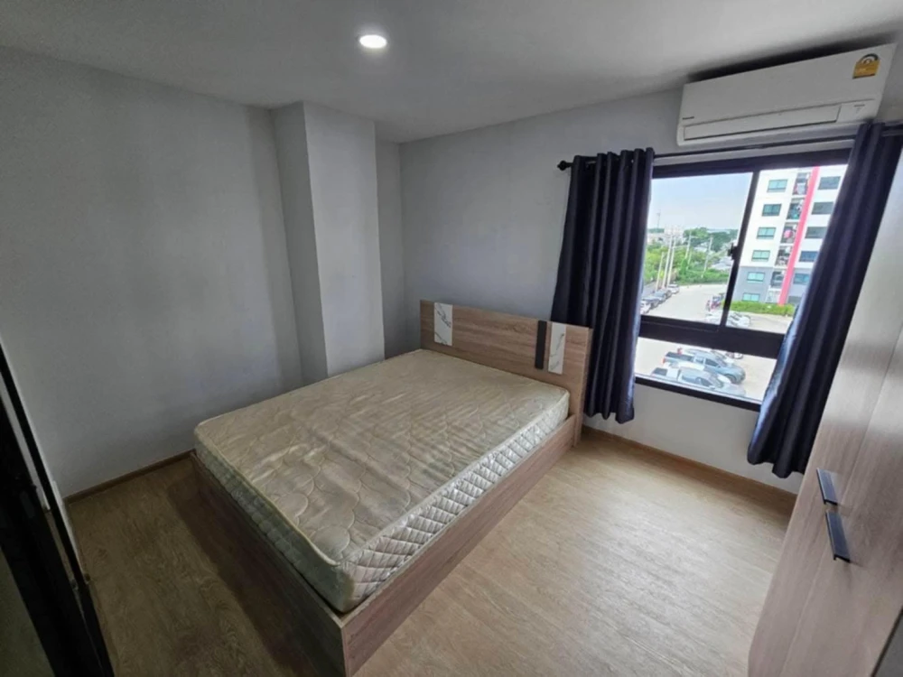 For rent: The Diamond Nawa Nakhon-Taladthai, 4th floor, partitioned room, fully furnished, nice to live in, reserve now, urgently.