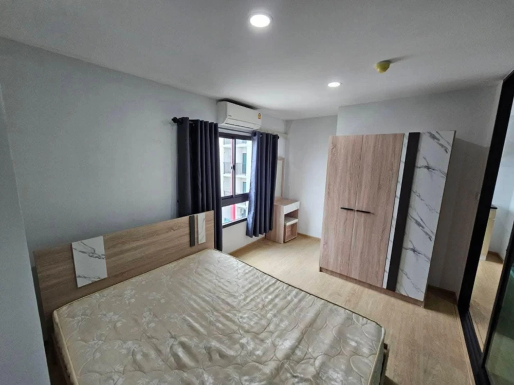 For rent: The Diamond Nawa Nakhon-Taladthai, 4th floor, partitioned room, fully furnished, nice to live in, reserve now, urgently.