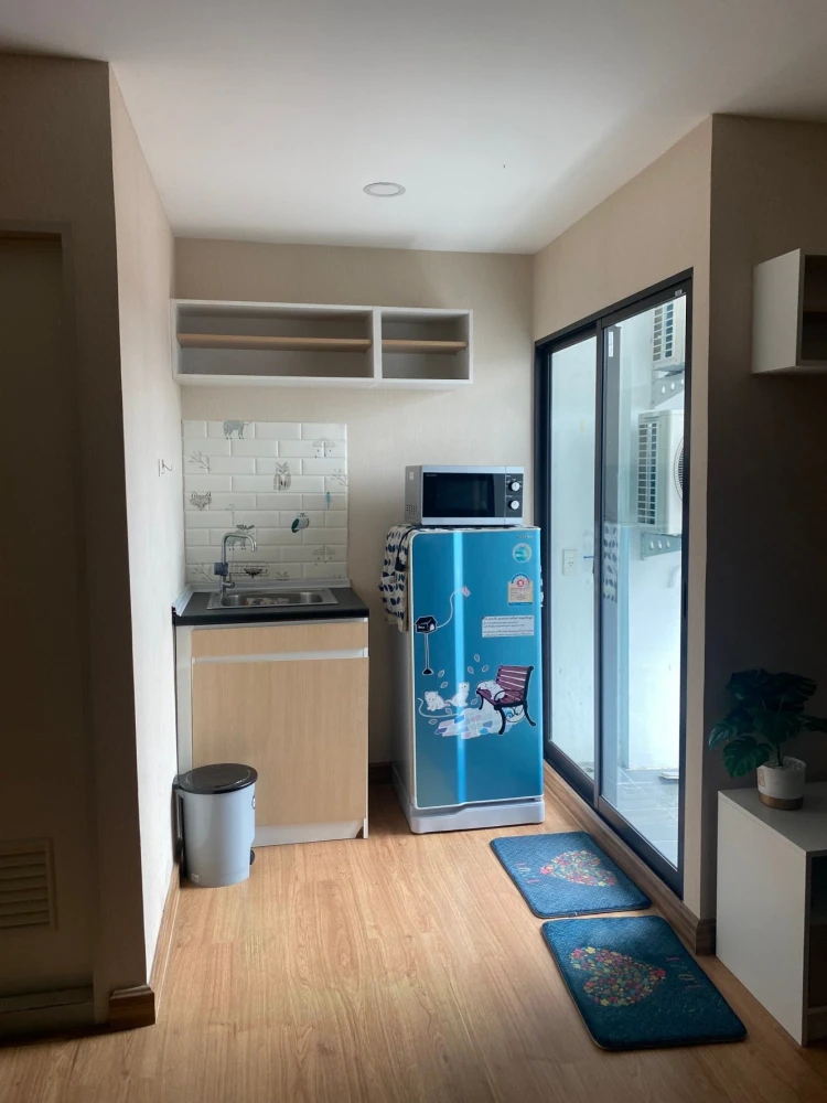 For rent: The Diamond Nawa Nakhon-Taladthai, 6th floor. Nice, fully furnished unit. Book now! (Urgent!)
