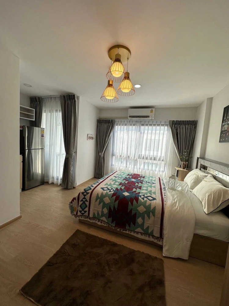For rent: The Diamond Nawa Nakhon-Taladthai, 8th floor. Beautiful and comfortable room. Book now!