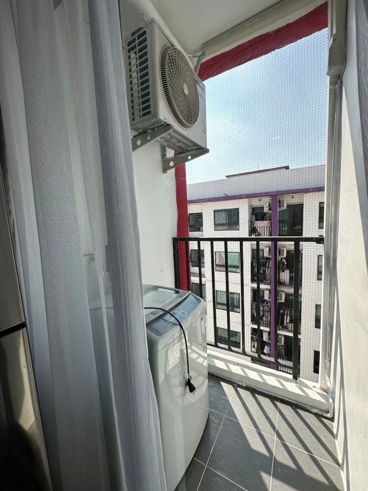 For rent: The Diamond Nawa Nakhon-Taladthai, 8th floor. Beautiful and comfortable room. Book now!