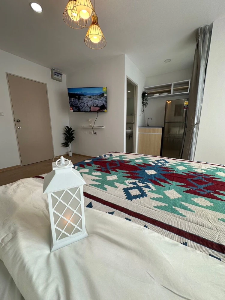 For rent: The Diamond Nawa Nakhon-Taladthai, 8th floor. Beautiful and comfortable room. Book now!