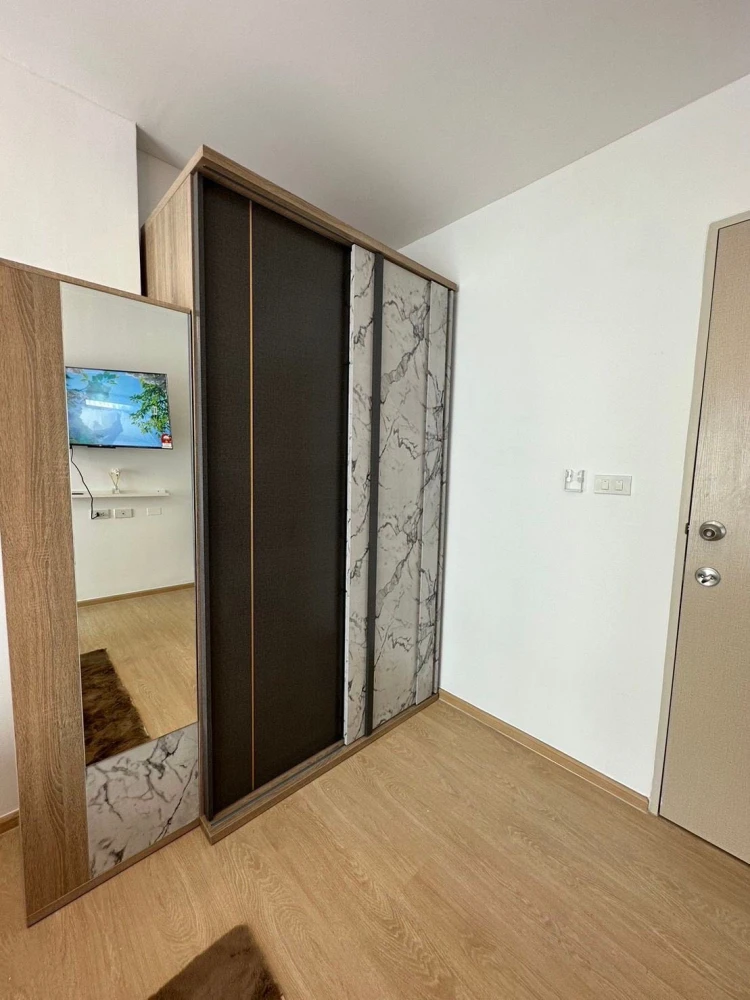 For rent: The Diamond Nawa Nakhon-Taladthai, 8th floor. Beautiful and comfortable room. Book now!