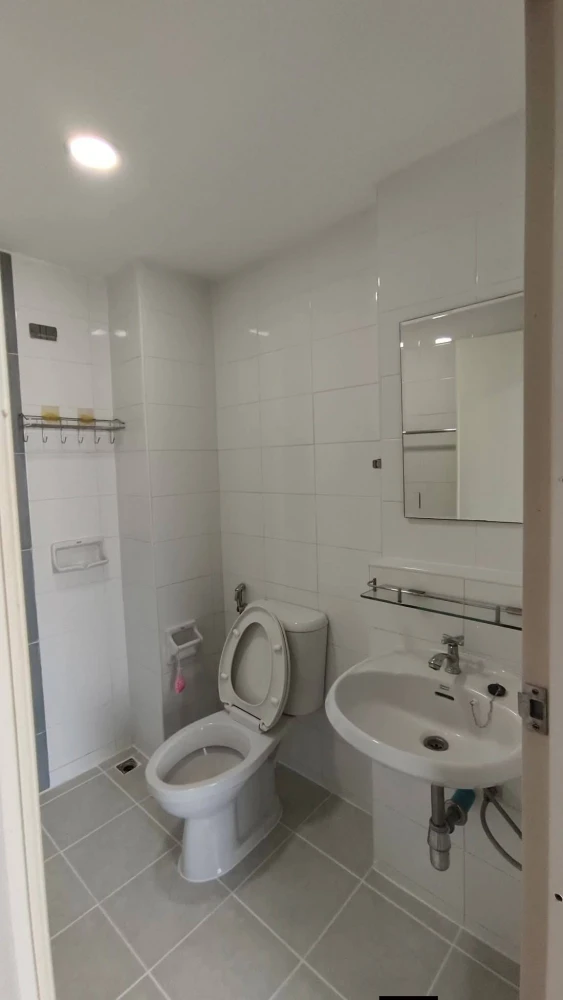 For rent: The Diamond Nawa Nakhon-Taladthai, 8th floor, fully furnished, very livable. Book now!