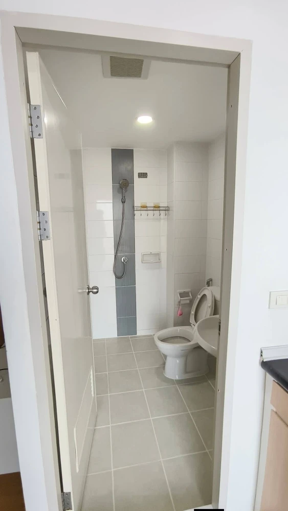 For rent: The Diamond Nawa Nakhon-Taladthai, 8th floor, fully furnished, very livable. Book now!