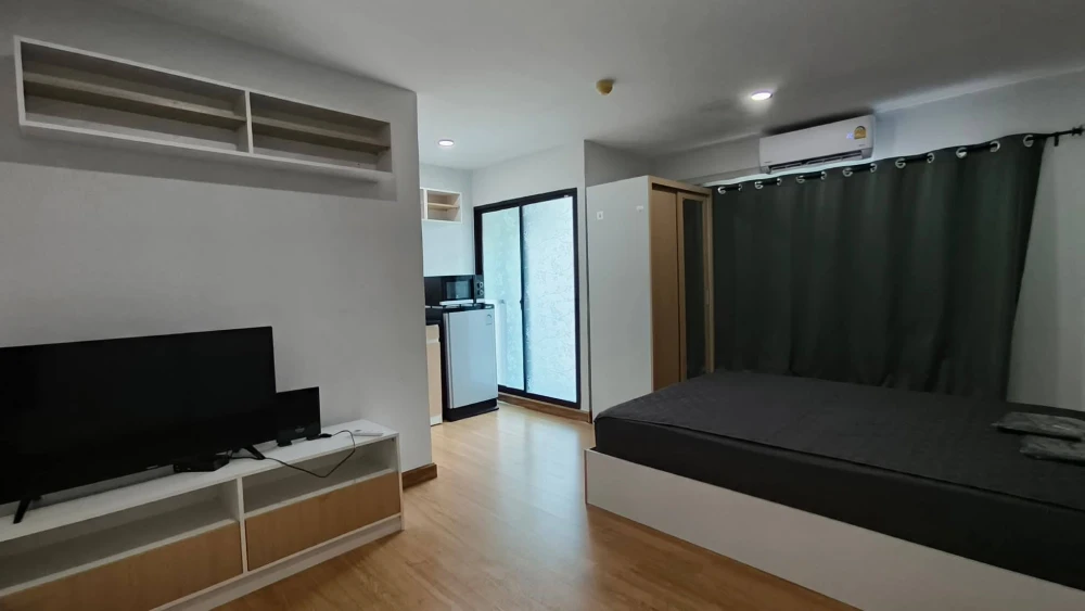 For rent: The Diamond Nawa Nakhon-Taladthai, 8th floor, fully furnished, very livable. Book now!