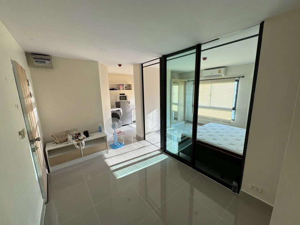 For rent: The Diamond Nawa Nakhon-Taladthai, 8th floor, fully furnished, very comfortable. Book now!