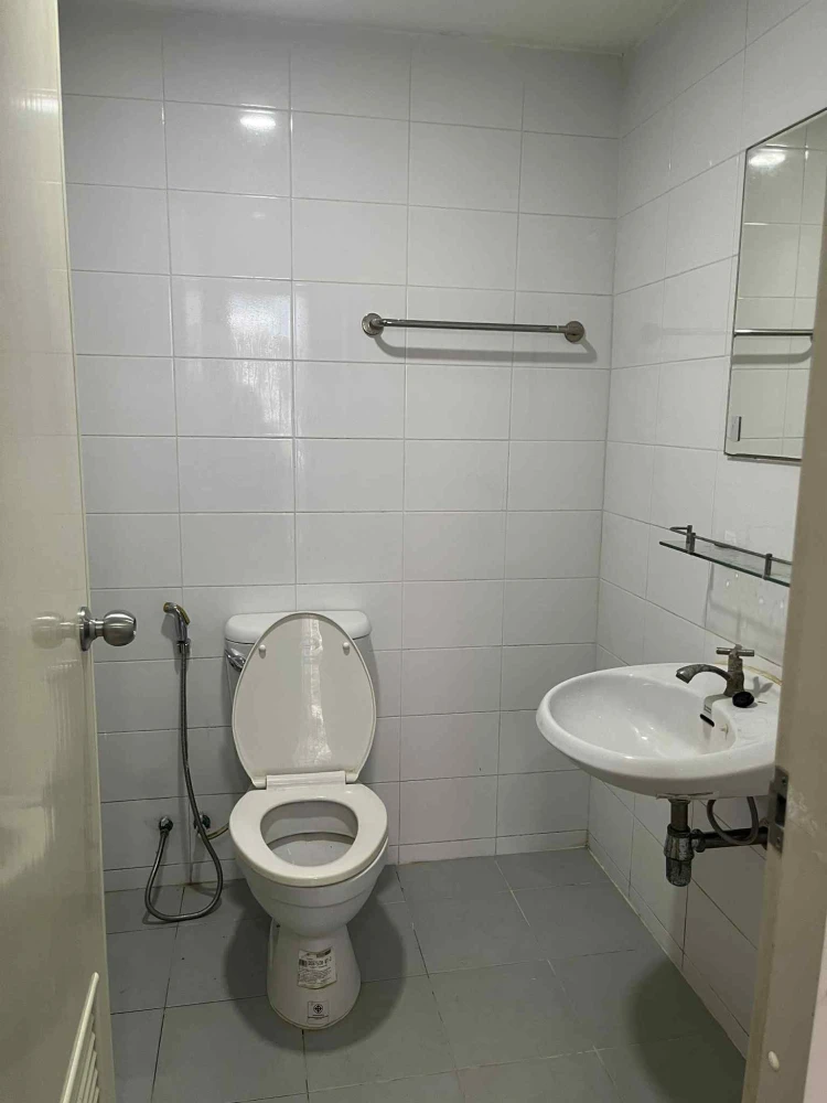 For rent: The Diamond Nawa Nakhon-Taladthai, fully furnished room, ready to move in, book now, urgently.