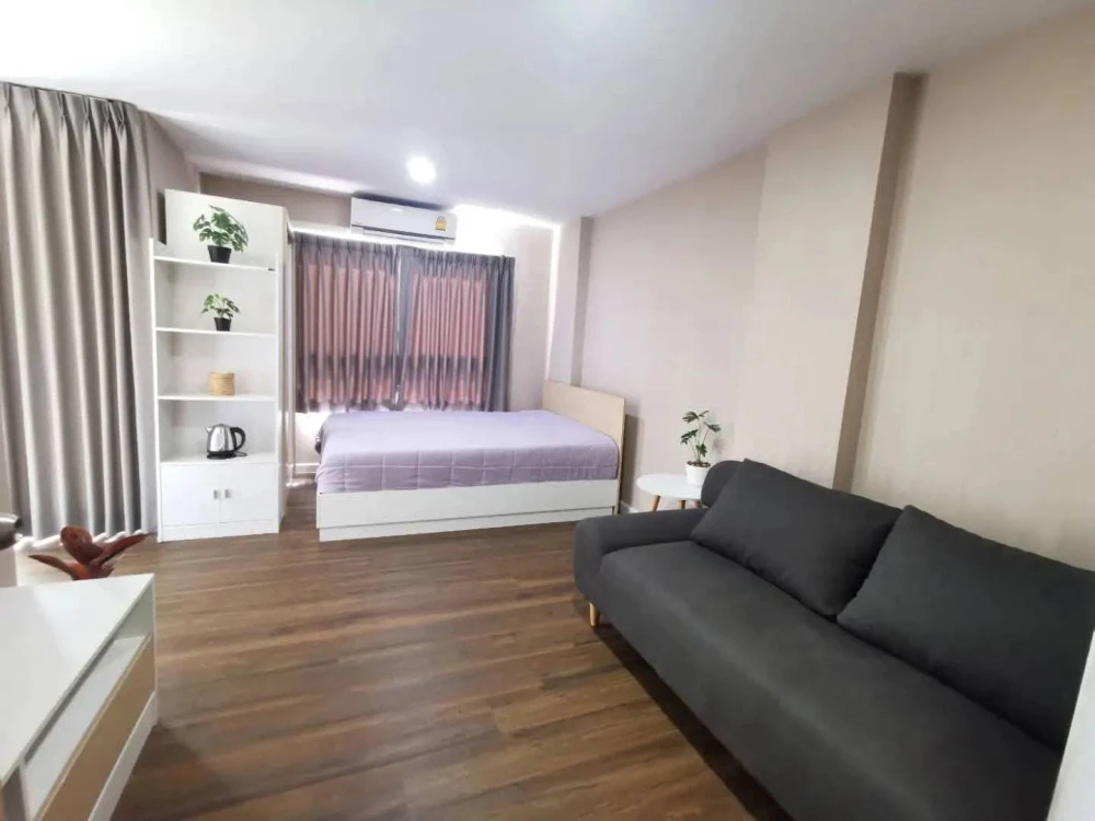 For rent: The Diamond Nawa Nakhon-Taladthai, a lovely room on the 7th floor, decorated in a cool theme, fully furnished. Reserve now!