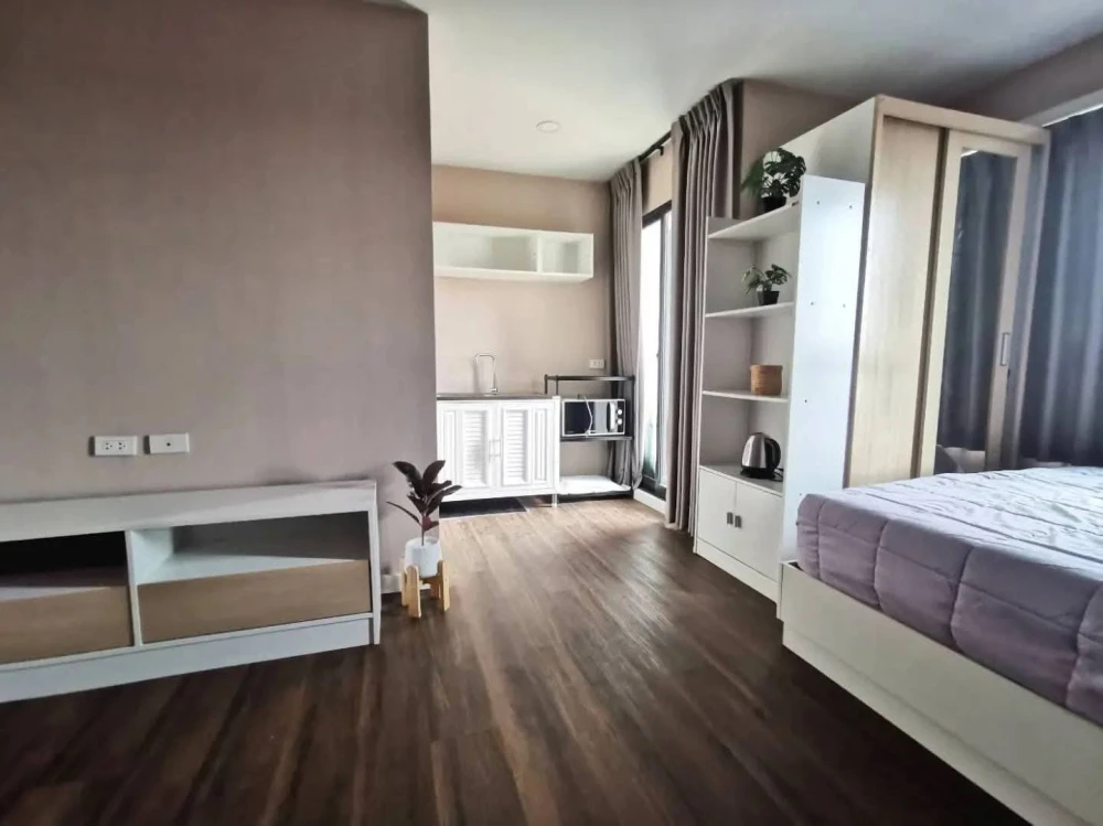 For rent: The Diamond Nawa Nakhon-Taladthai, a lovely room on the 7th floor, decorated in a cool theme, fully furnished. Reserve now!