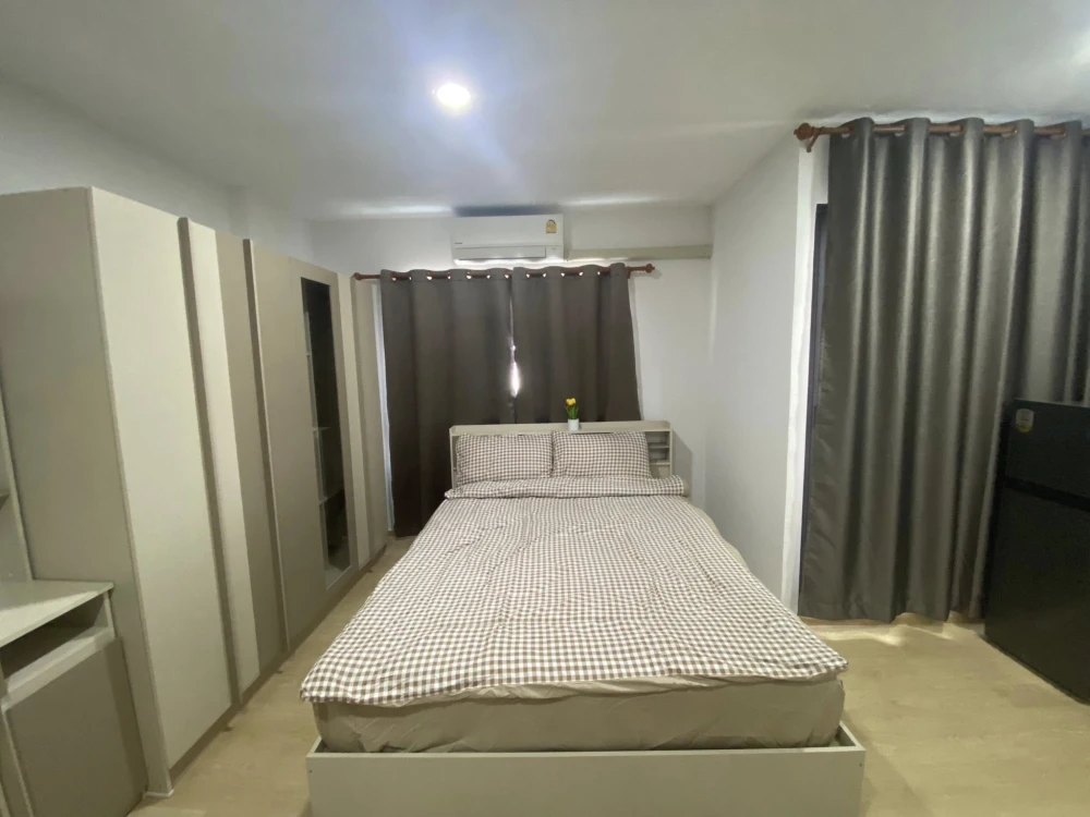For rent: The Diamond Nawa Nakhon-Taladthai, a nice room, good location, convenient transportation, complete amenities, book now!