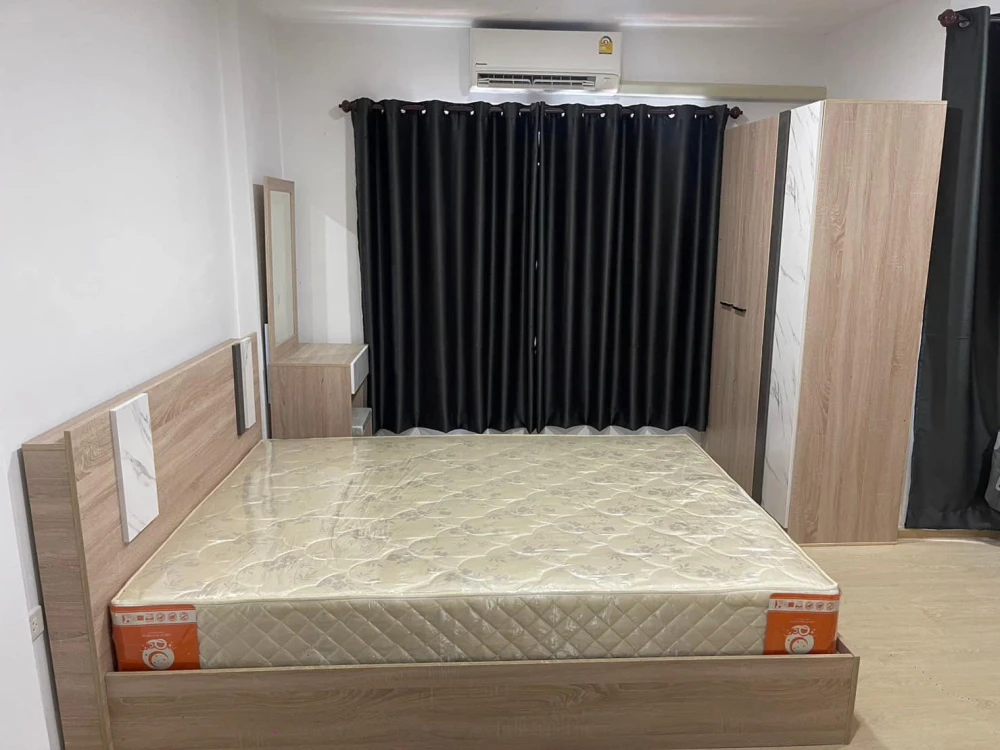 For rent: The Diamond Nawa Nakhon-Taladthai, a nice room with complete decorations. Book now!