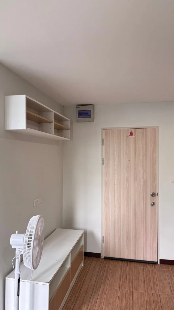 Rooms for rent at The Diamond Nawa Nakhon-Taladthai. Nice and comfortable rooms with complete amenities. Book now!