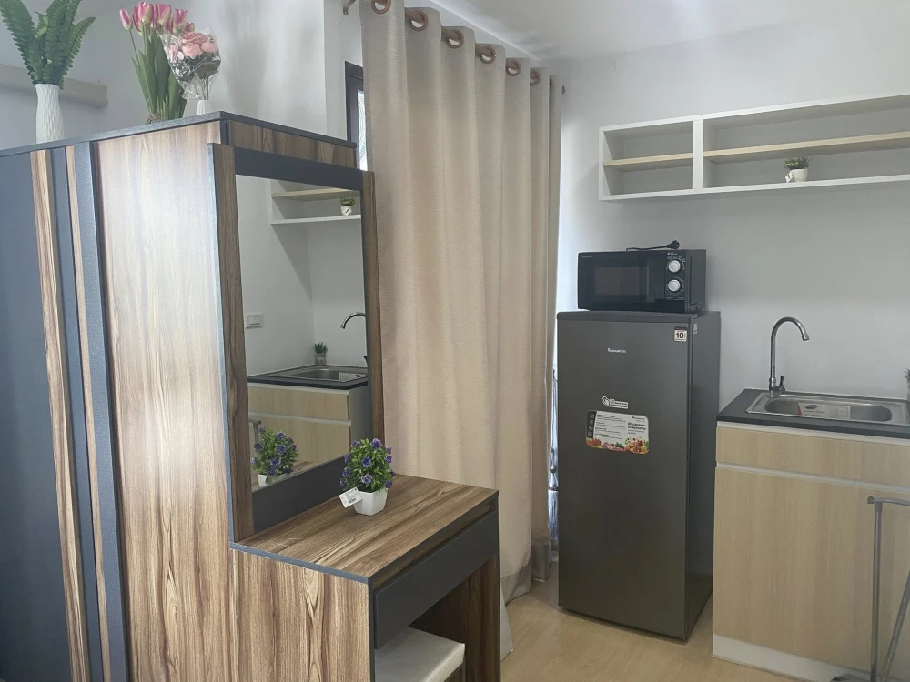 For rent: The Diamond Nawa Nakhon-Taladthai, a nice room with complete furniture at a great price. Hurry and book now!