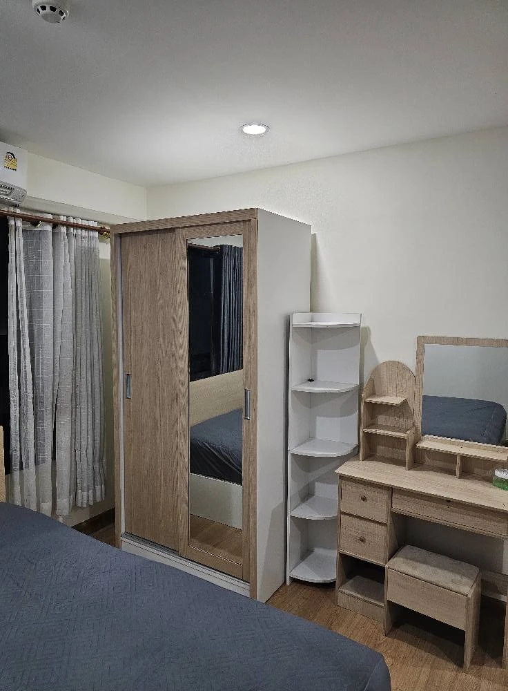 For rent: The Diamond Nawa Nakhon-Taladthai, a nice room with complete furniture and amenities. Just bring your bags and move in.