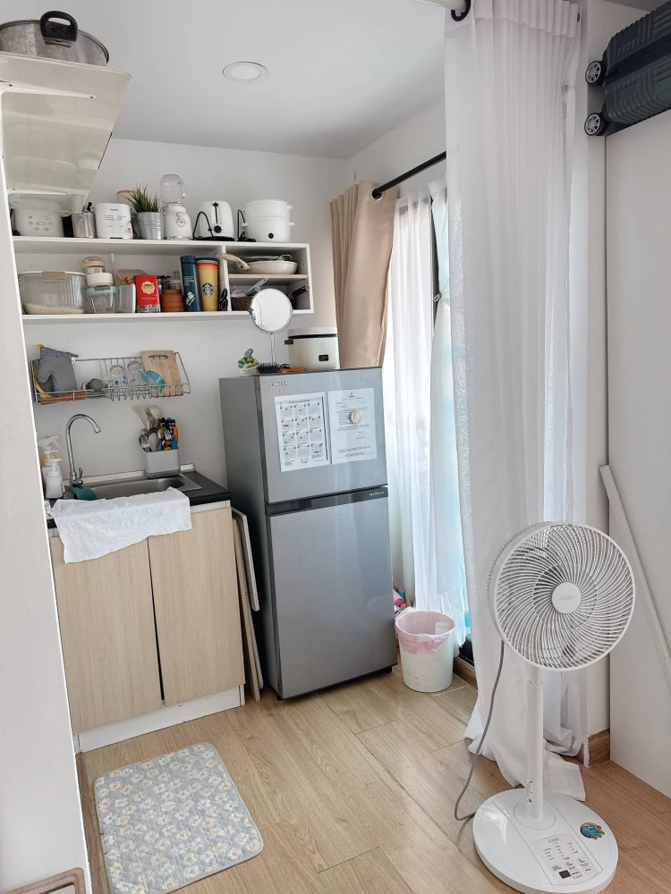 Rooms for rent at The Diamond Nawa Nakhon-Taladthai. Comfortable rooms at affordable prices, fully furnished. Book now!