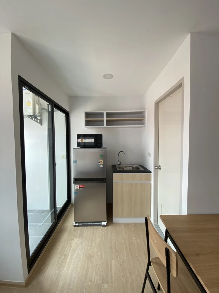 For rent: The Diamond Nawa Nakhon-Taladthai, a nice room, fully furnished, affordable price.