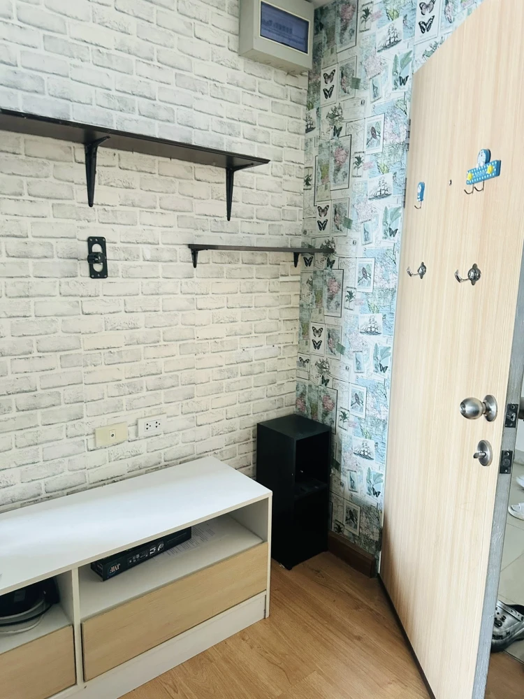 For rent: The Diamond Nawa Nakhon-Taladthai, fully furnished room, just bring your suitcase and move in. This price is hard to find, hurry and reserve