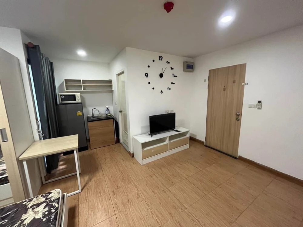 For rent: The Diamond Nawa Nakhon-Taladthai, studio room, 1st floor, affordable price, come and reserve now, hurry!