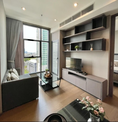 For rent: The Diplomat Sathorn, 20th floor, fully furnished, very livable. Book now, don't miss out!