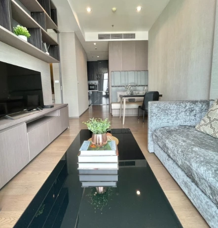 For rent: The Diplomat Sathorn, 20th floor, fully furnished, very livable. Book now, don't miss out!
