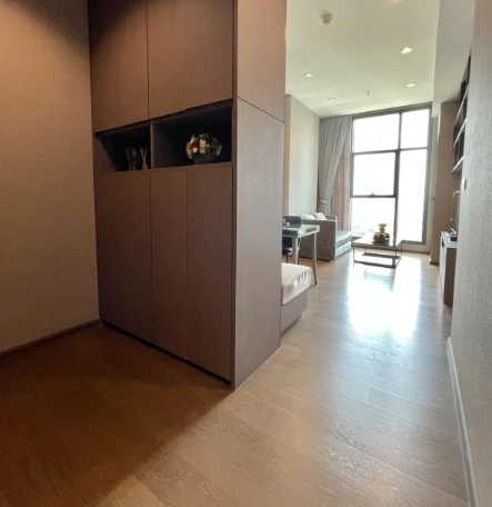For rent: The Diplomat Sathorn, 20th floor, fully furnished, very livable. Book now, don't miss out!