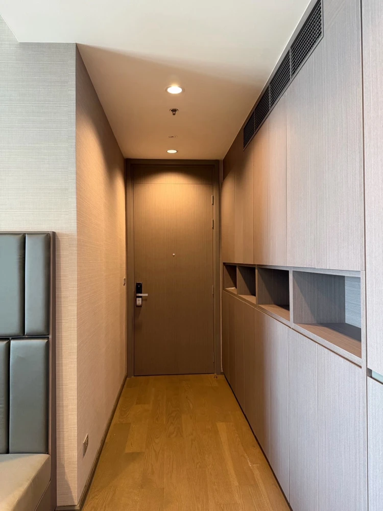 For rent: The Diplomat Sathorn. Nice unit, fully furnished with appliances. Book now! Don't miss out! +++