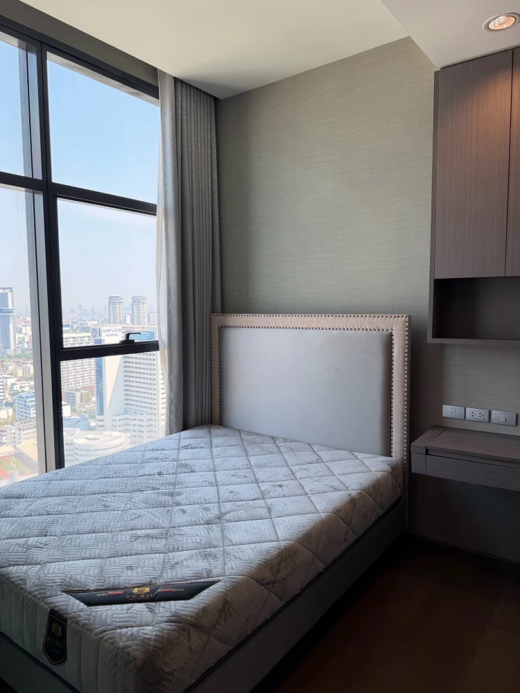 For rent: The Diplomat Sathorn. Nice unit, fully furnished with appliances. Book now! Don't miss out! +++