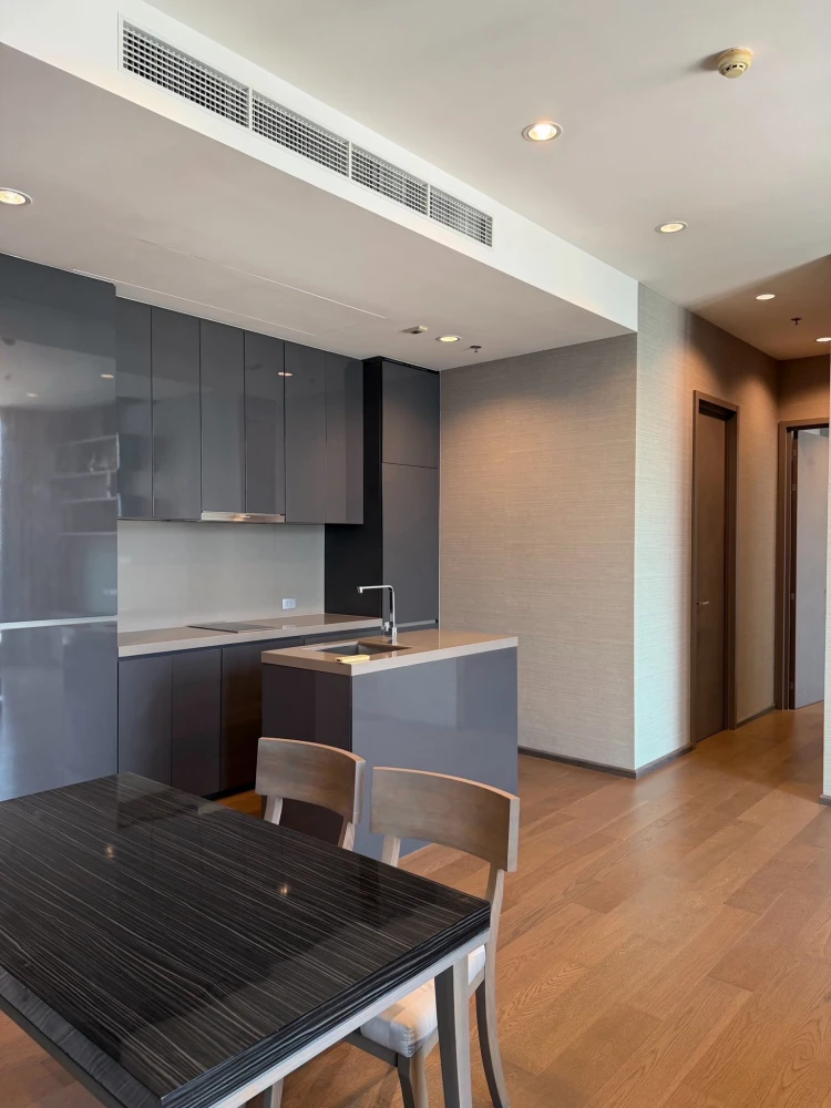 For rent: The Diplomat Sathorn. Nice unit, fully furnished with appliances. Book now! Don't miss out! +++