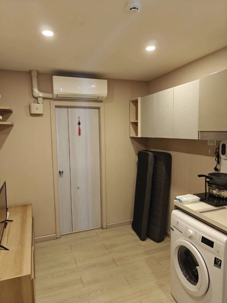 For rent: The Elegant Ladprao, 1 unit on the 8th floor. Excellent location, fully furnished, beautiful view. Book now!