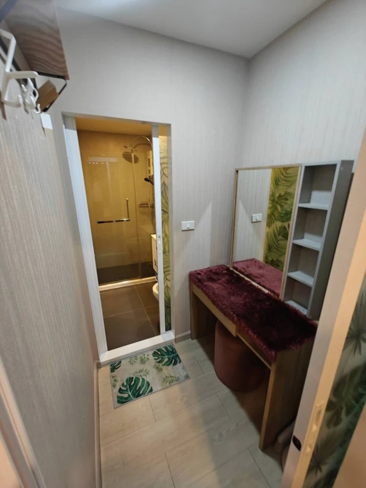 For rent: The Elegant Ladprao, 1 unit on the 8th floor. Excellent location, fully furnished, beautiful view. Book now!