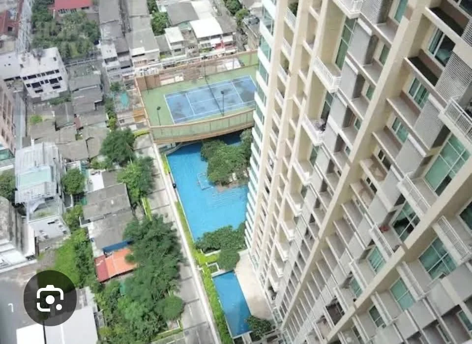 For rent: The Empire Place, spacious room with ample living space, fully furnished and ready to move in.