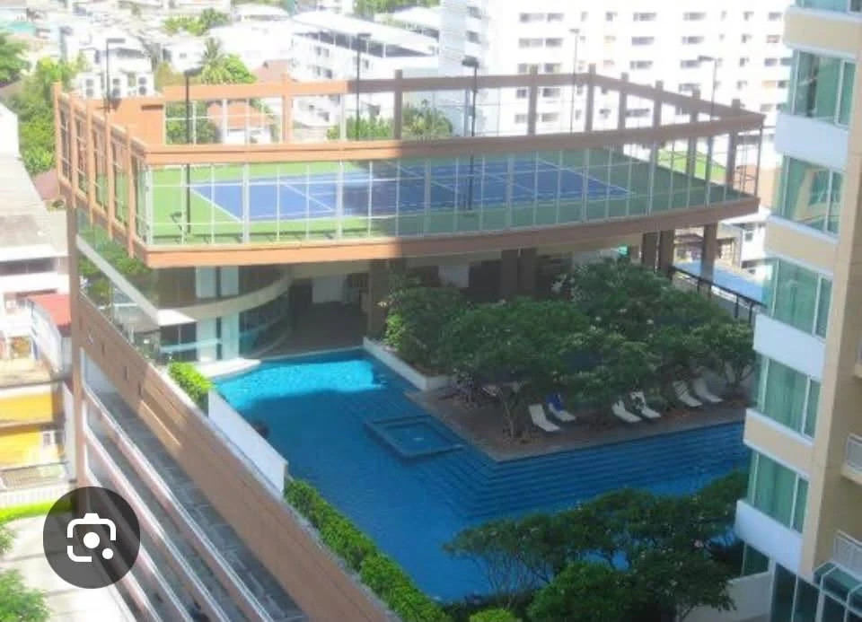 For rent: The Empire Place, spacious room with ample living space, fully furnished and ready to move in.