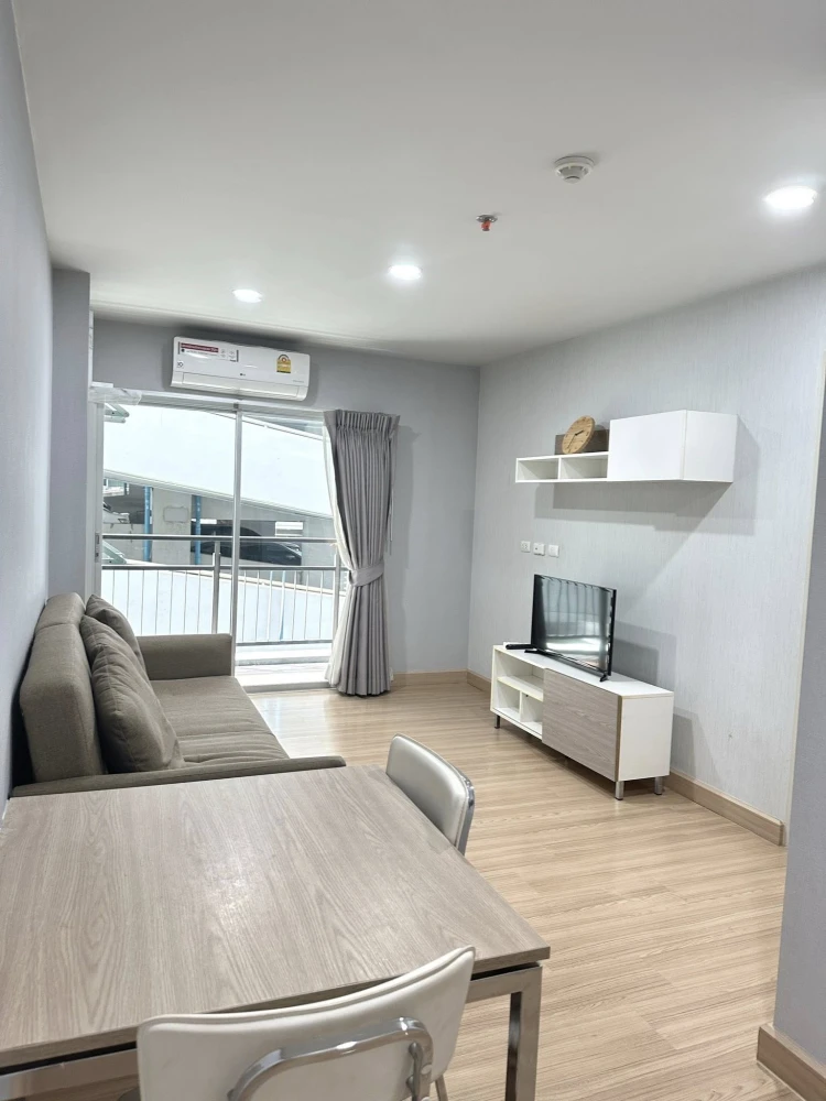 For rent: The Escape Condominium Sukhumvit 101/1, area 42 sq m, 4th floor, Building E, bedroom with built-in furniture, book now.